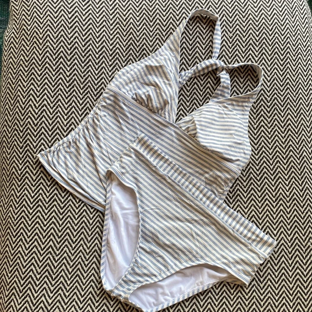 Two piece nautical stripe tankini set - Picture 1 of 7